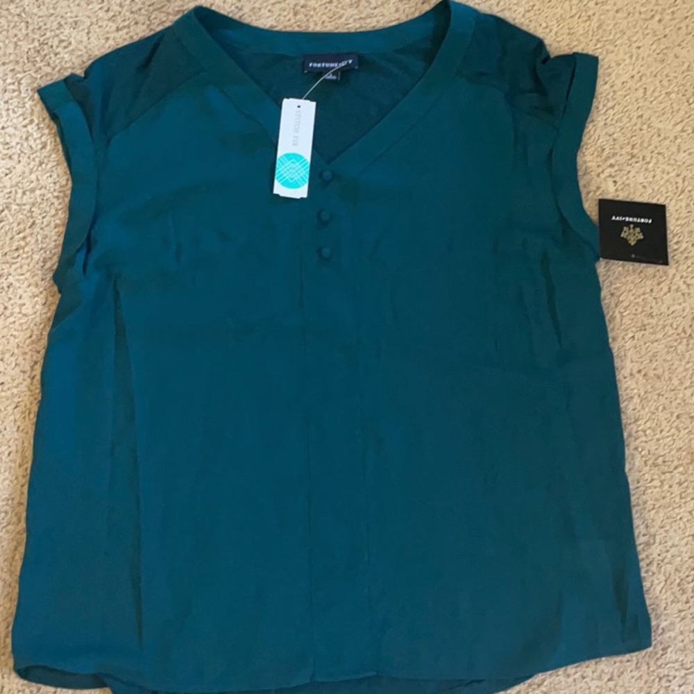 New with tags Fortune and Ivy blouse T-shirt